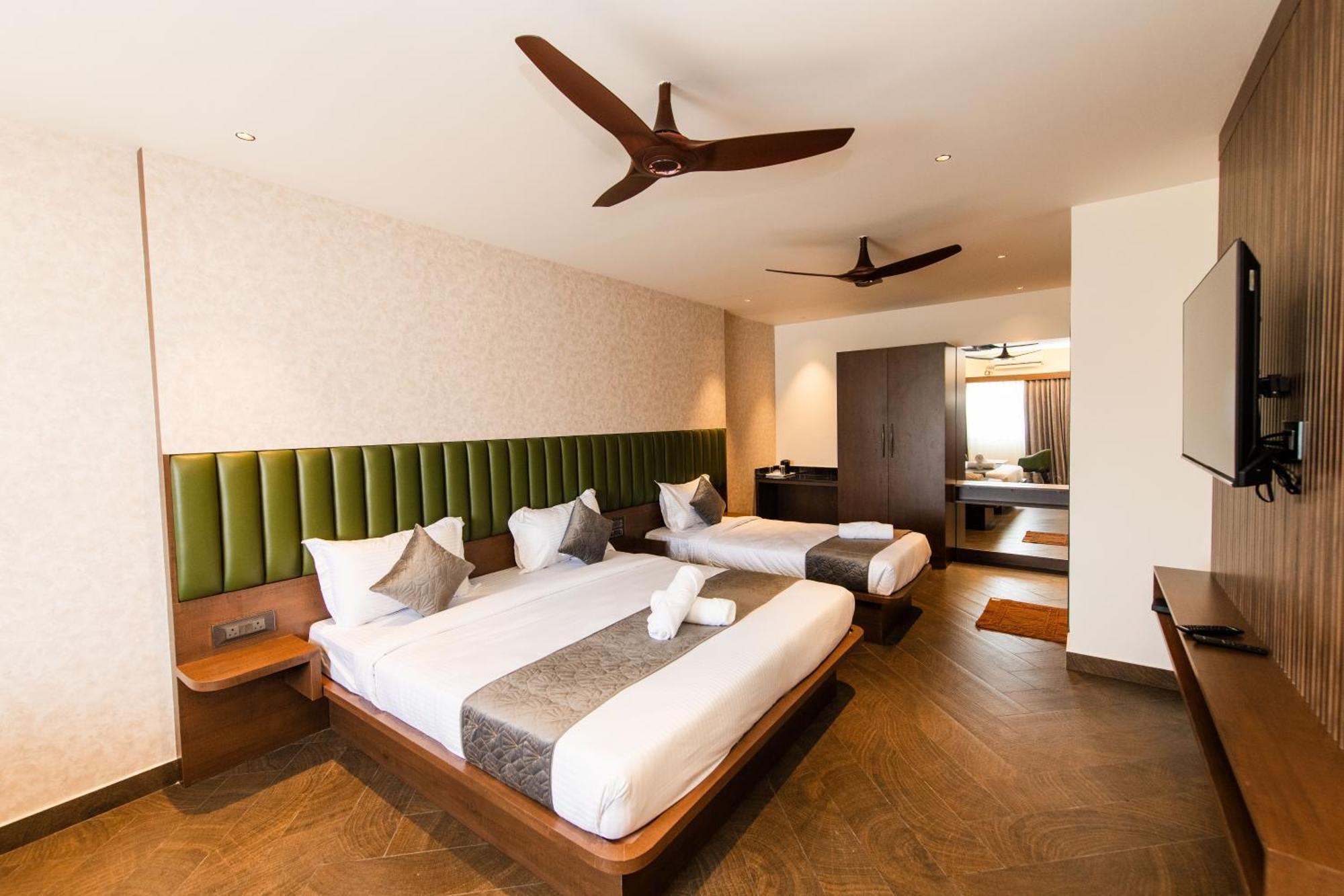 Hotel Mysore Radiance Exterior foto