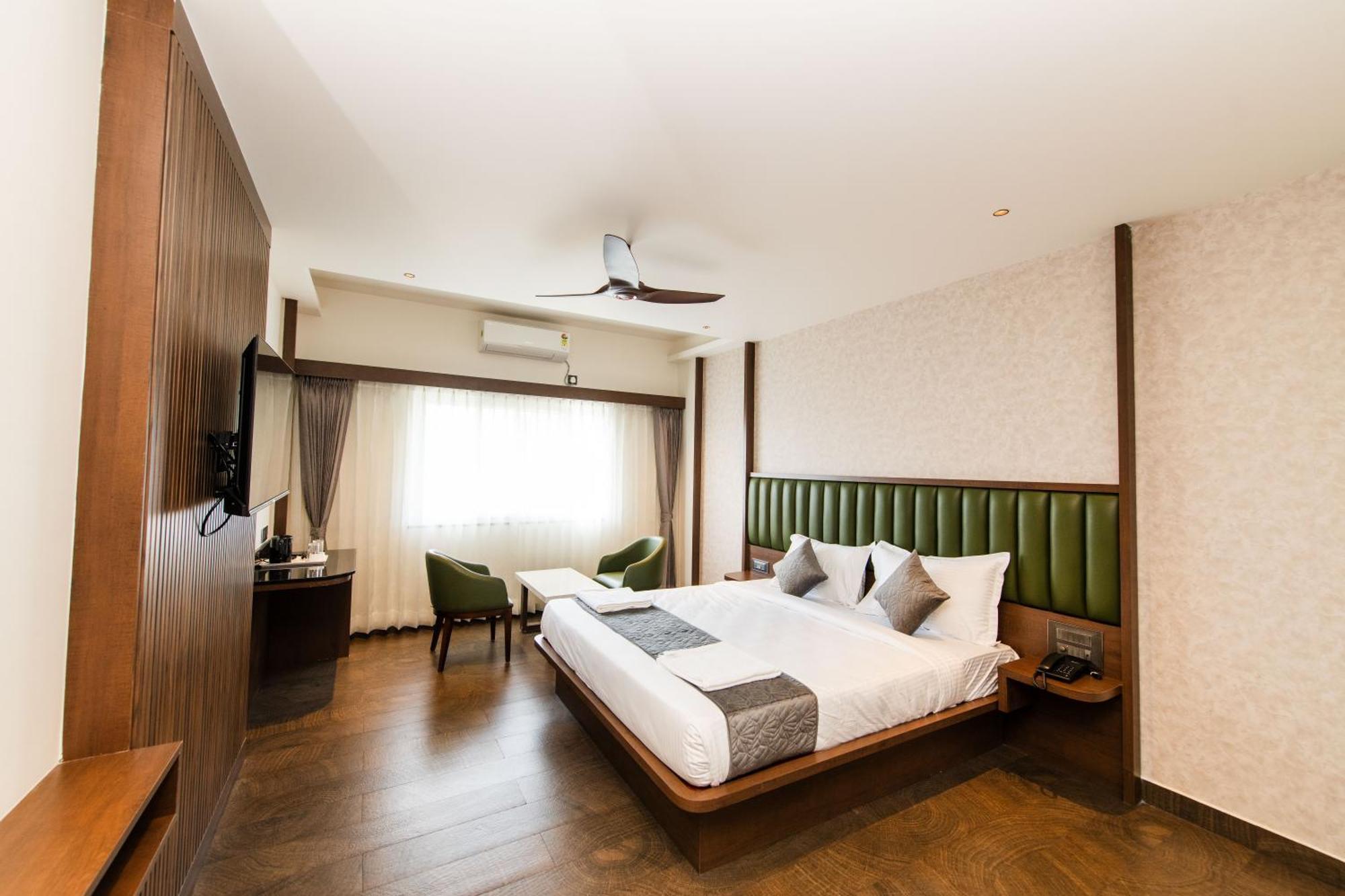Hotel Mysore Radiance Exterior foto