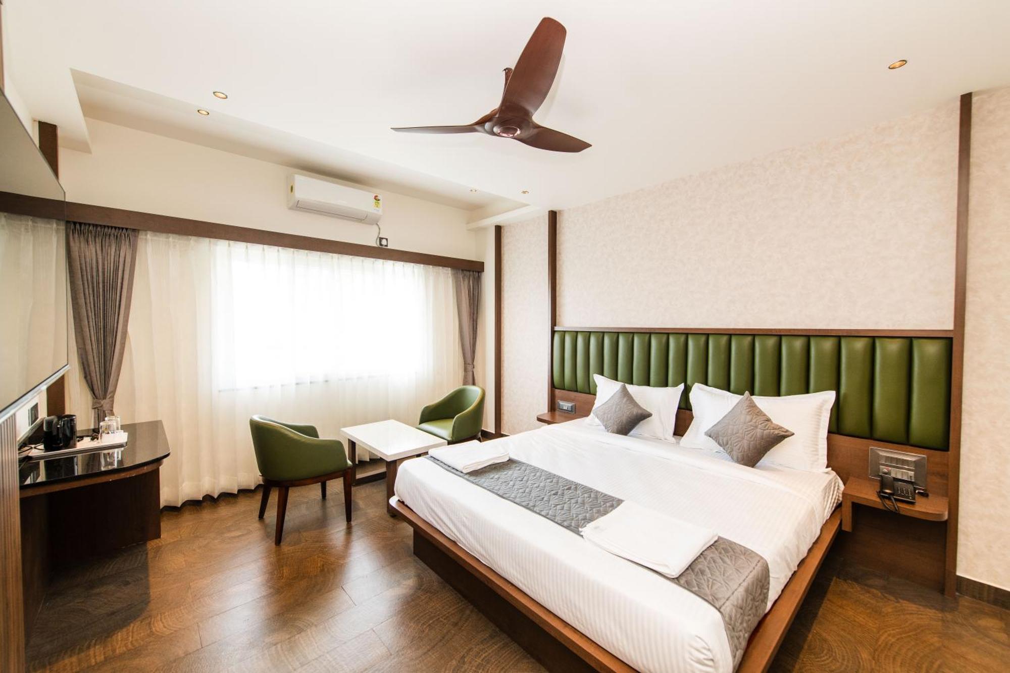 Hotel Mysore Radiance Exterior foto
