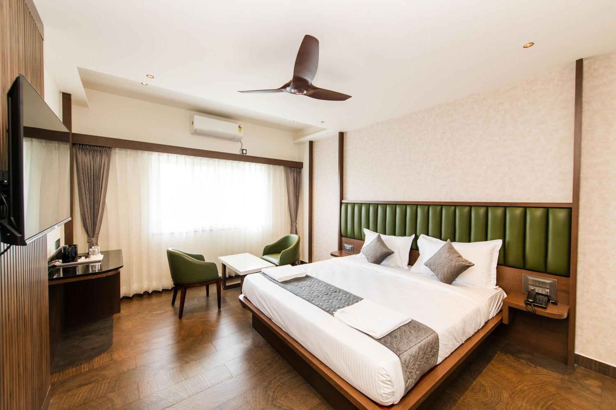 Hotel Mysore Radiance Exterior foto